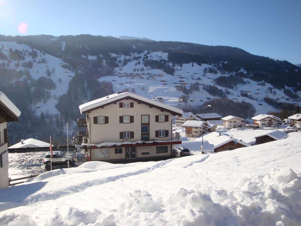 Hotel Old-Jnn Saas im Prattigau Exterior photo